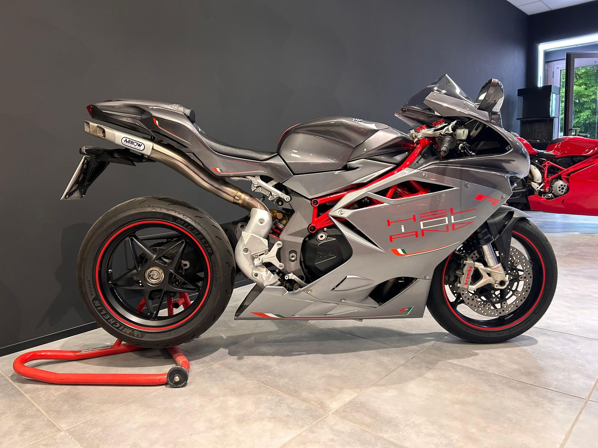 MV AGUSTA F4